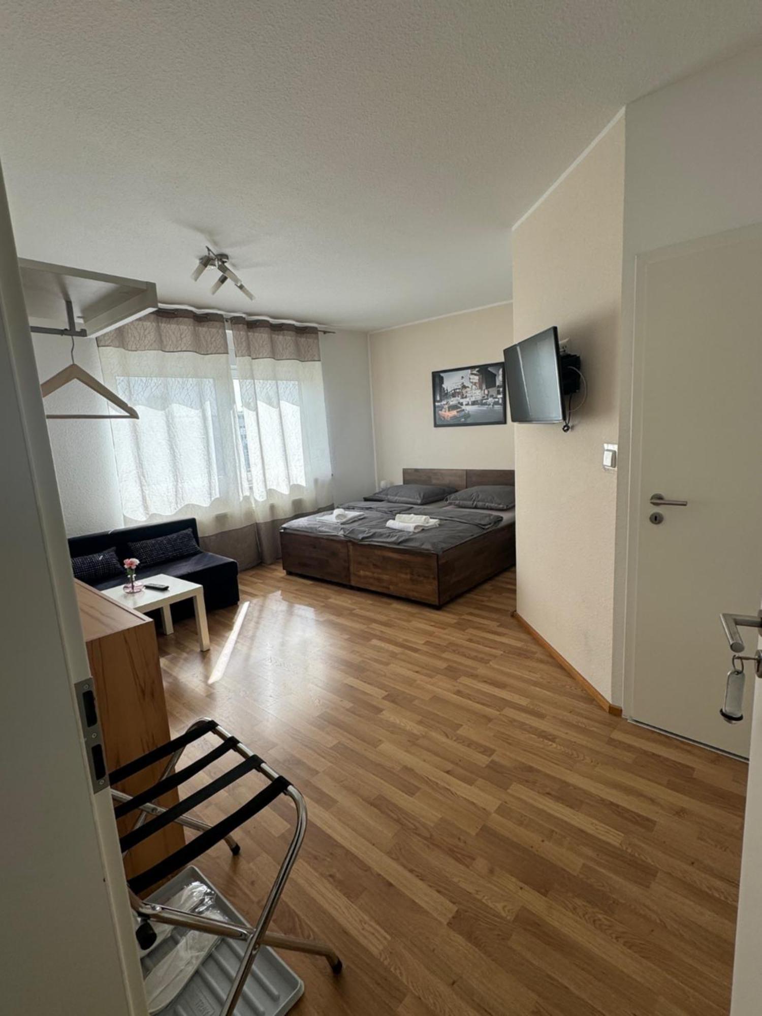 Skypension Schönefeld Kültér fotó