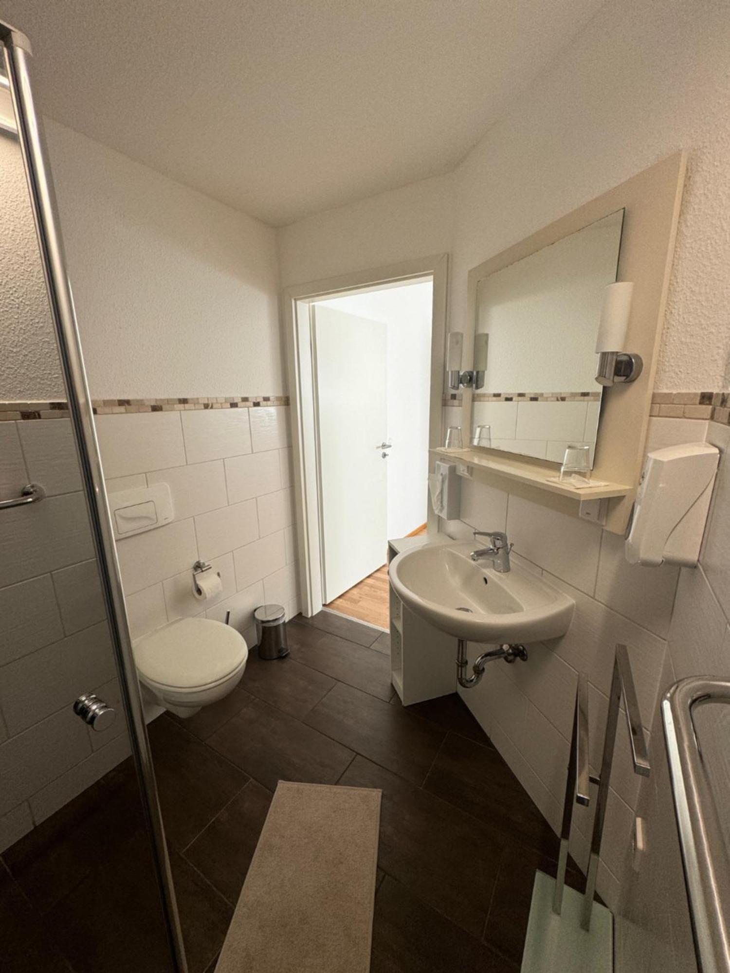 Skypension Schönefeld Kültér fotó