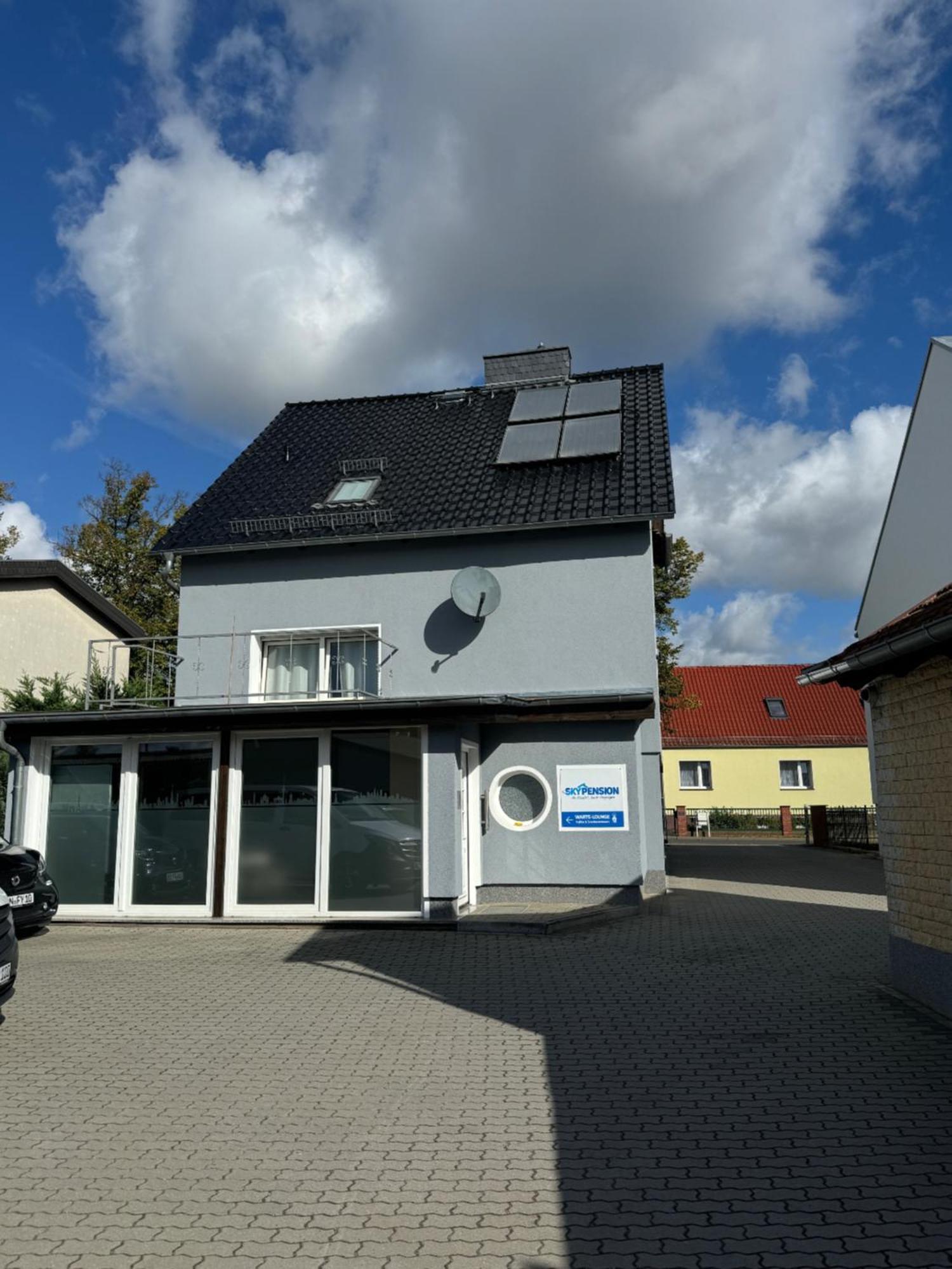 Skypension Schönefeld Kültér fotó
